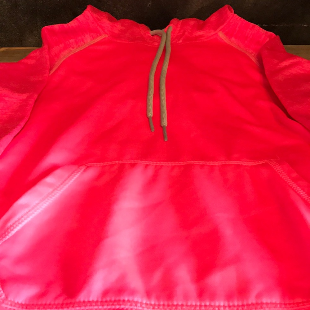 NEW Women's Size S 4/6 Danskin Sweatshirt